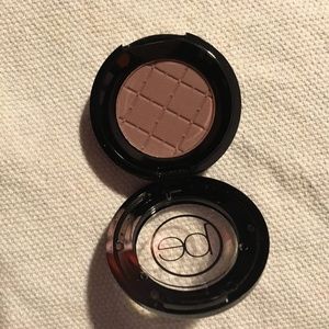 ❤️HP NWOT BeautiControl mineral shadow Mulberry .04oz